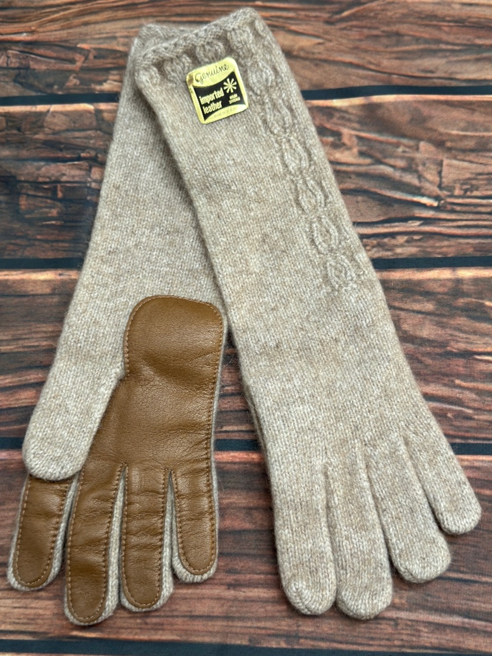 Vintage NWT Women’s Wool Raccoon Hair Leather Palm Gloves M USA Deadstock